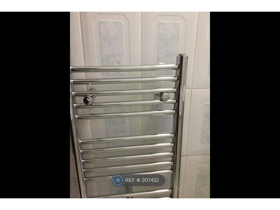 Property photo 3 of 13 Hot Towel Rail