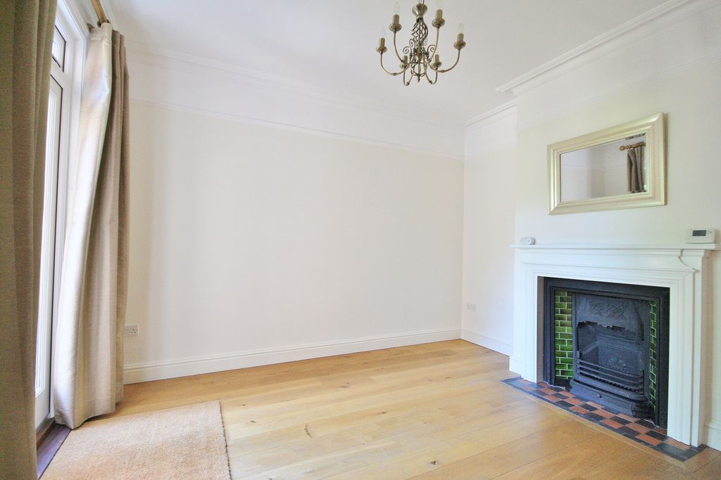 Property photo 2 of 9 Dining Room