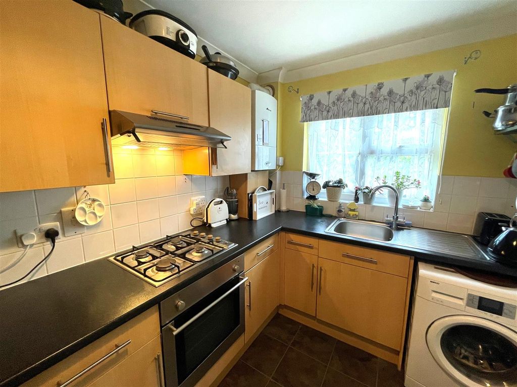 Property photo 3 of 8 4.Jpg