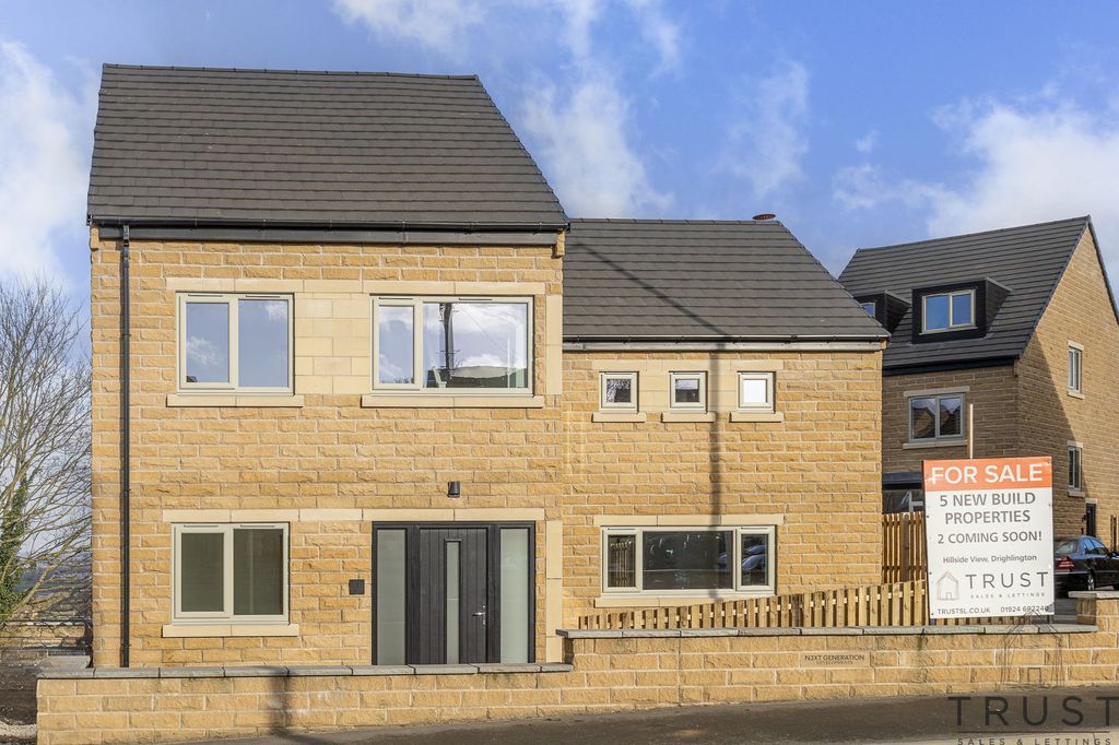 Property photo 1 of 67