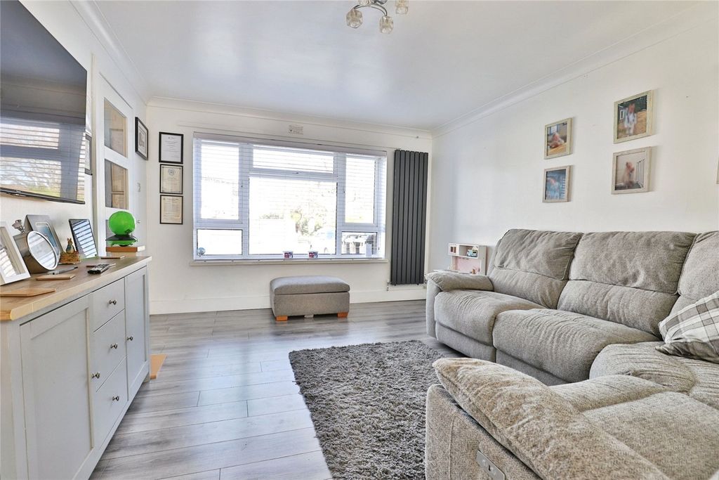 Property photo 2 of 18 Picture No. 20