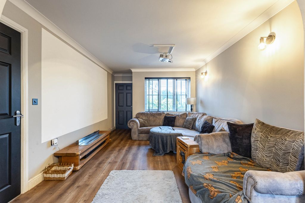 Property photo 3 of 16 Living Room