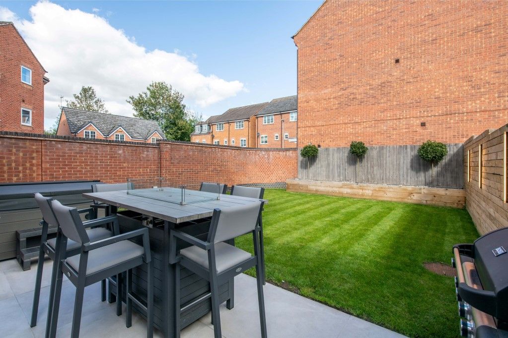 Property photo 2 of 24