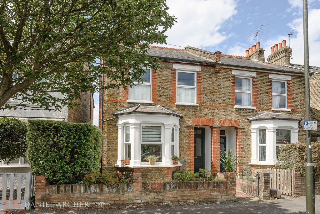 Property photo 1 of 18