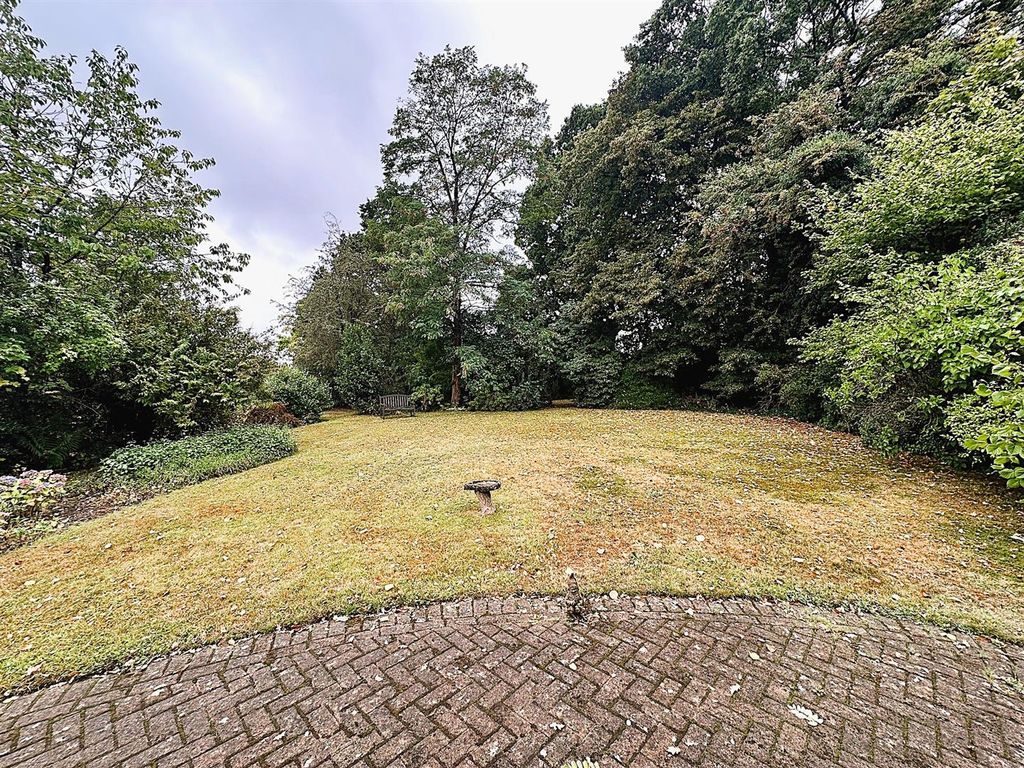 Property photo 2 of 11 8.Jpg