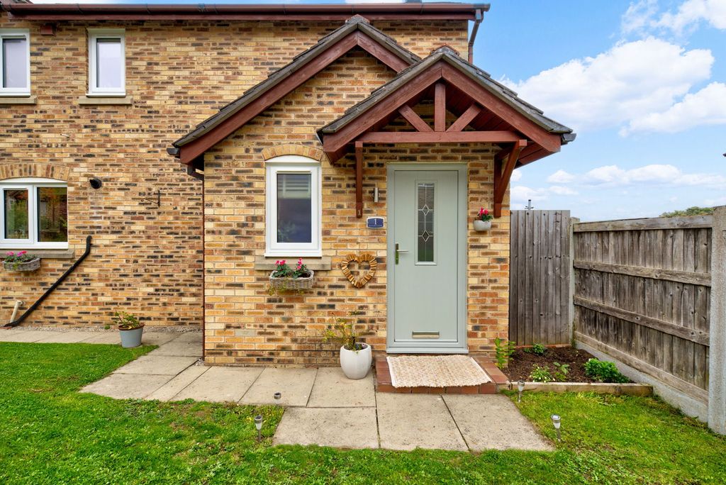 Property photo 2 of 29