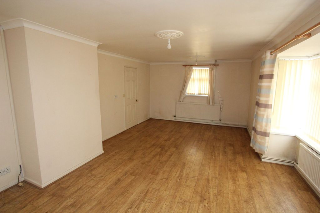 Property photo 3 of 23