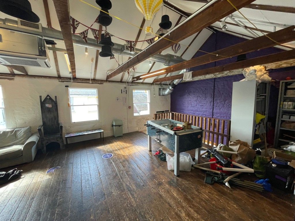 Property photo 3 of 8 Photo 25