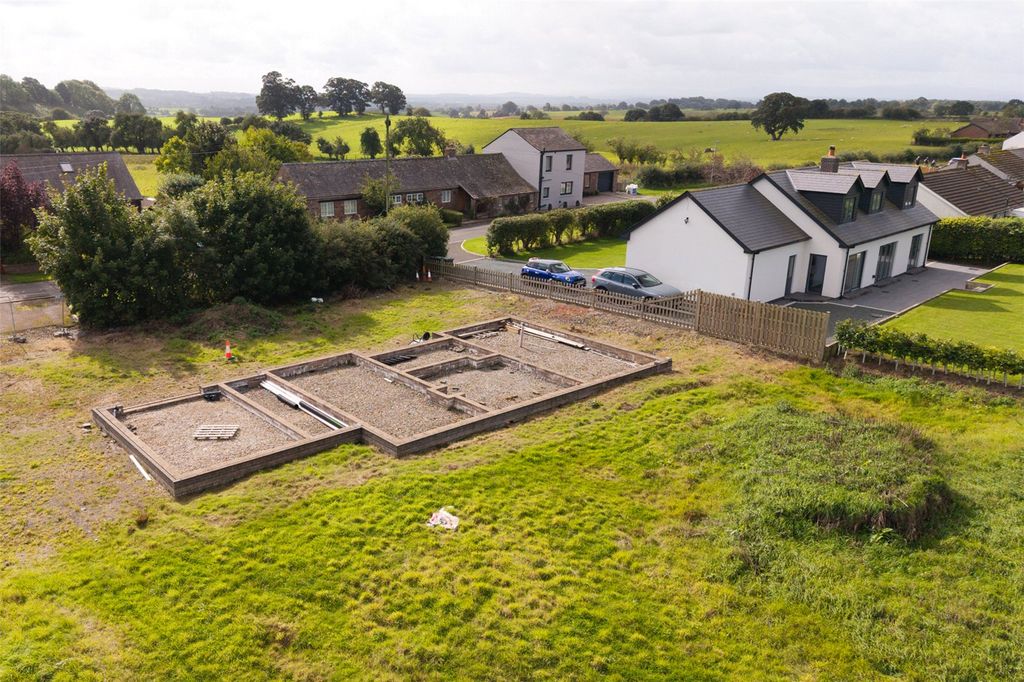 Property photo 1 of 13 External