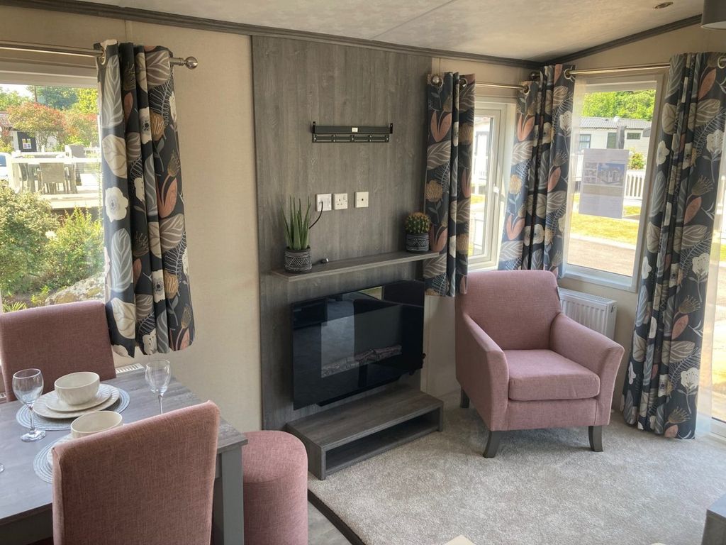 Property photo 1 of 7 - Pemberton Avon For Sale