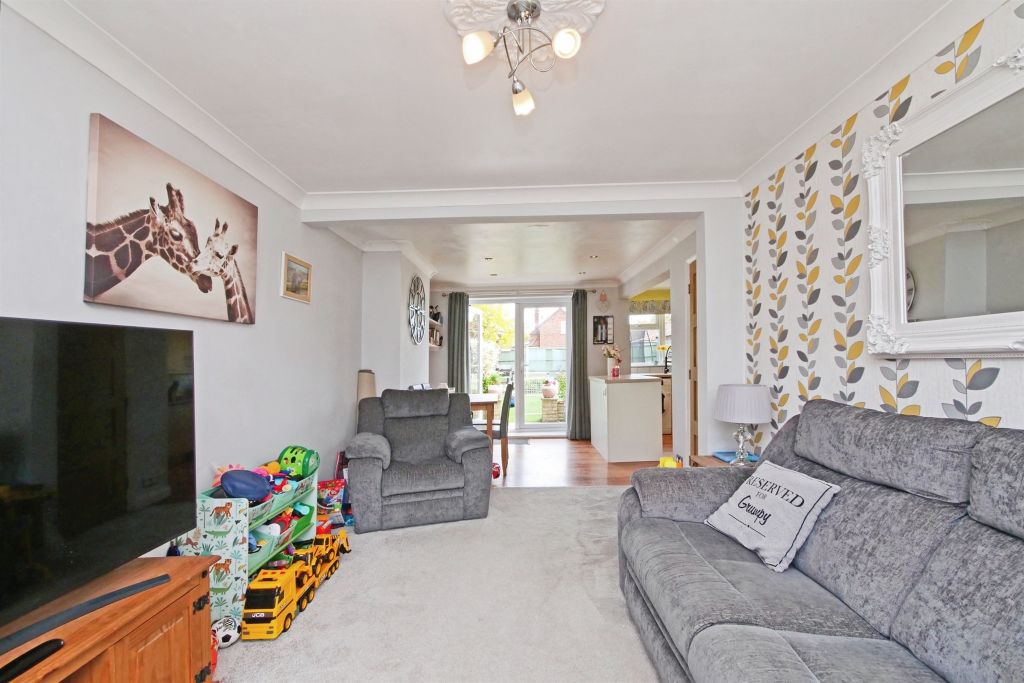 Property photo 3 of 17