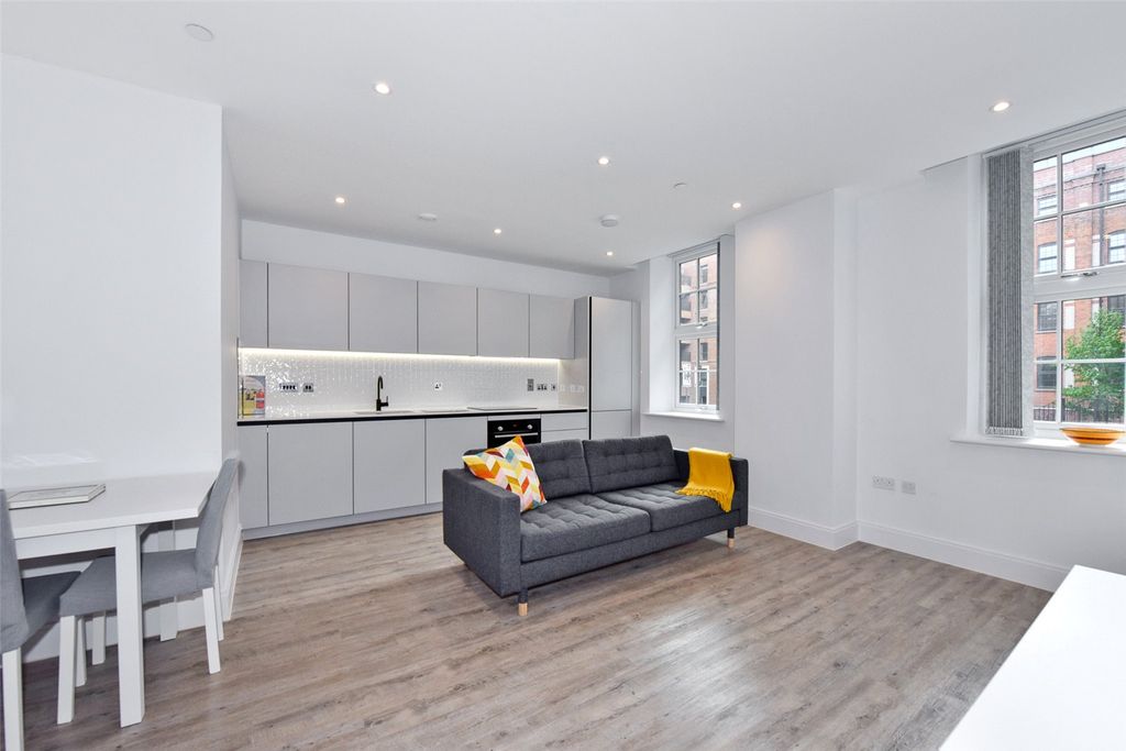 Property photo 1 of 18 Reception Room