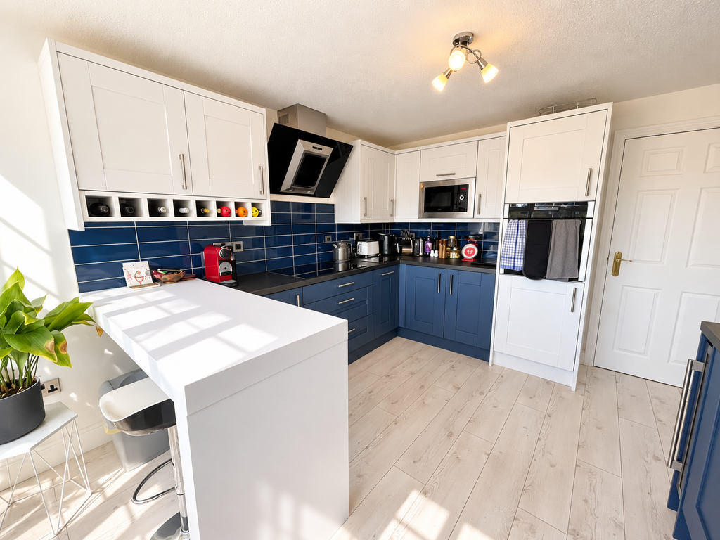 Property photo 2 of 24