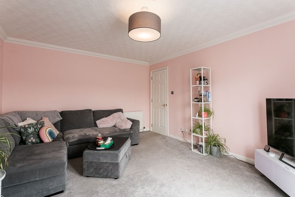 Property photo 3 of 18