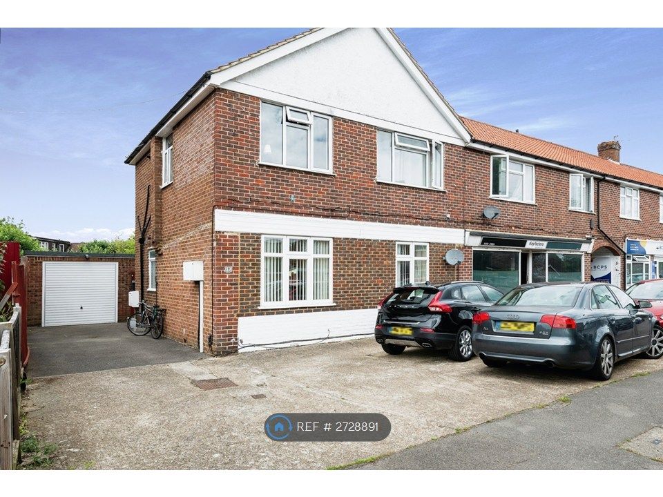 Property photo 1 of 15 Front Ground Floor Flat