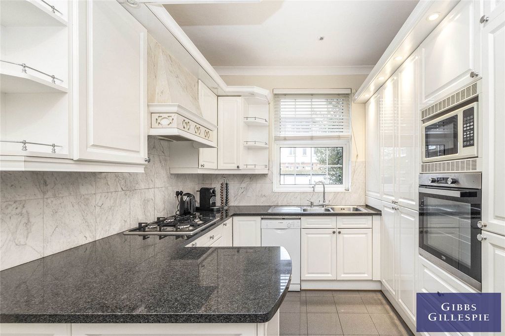 Property photo 3 of 10 Picture No. 05