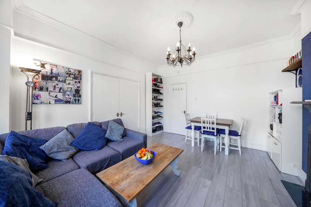 Property photo 3 of 8 Flat 2, 34 Moreton Road - Ud0Vwmcuc3Lwmav9Dxcb