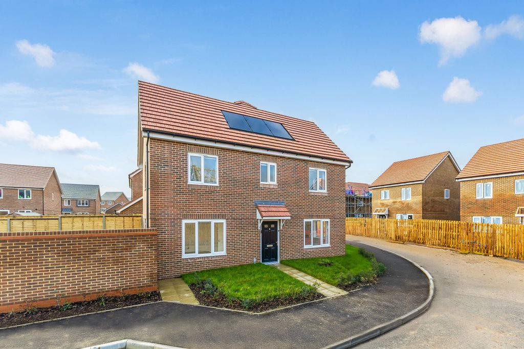 Property photo 2 of 11 Photo