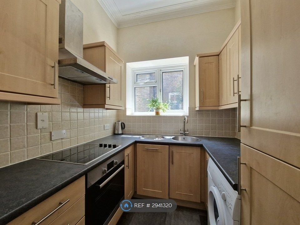 Property photo 3 of 13 Kitchen