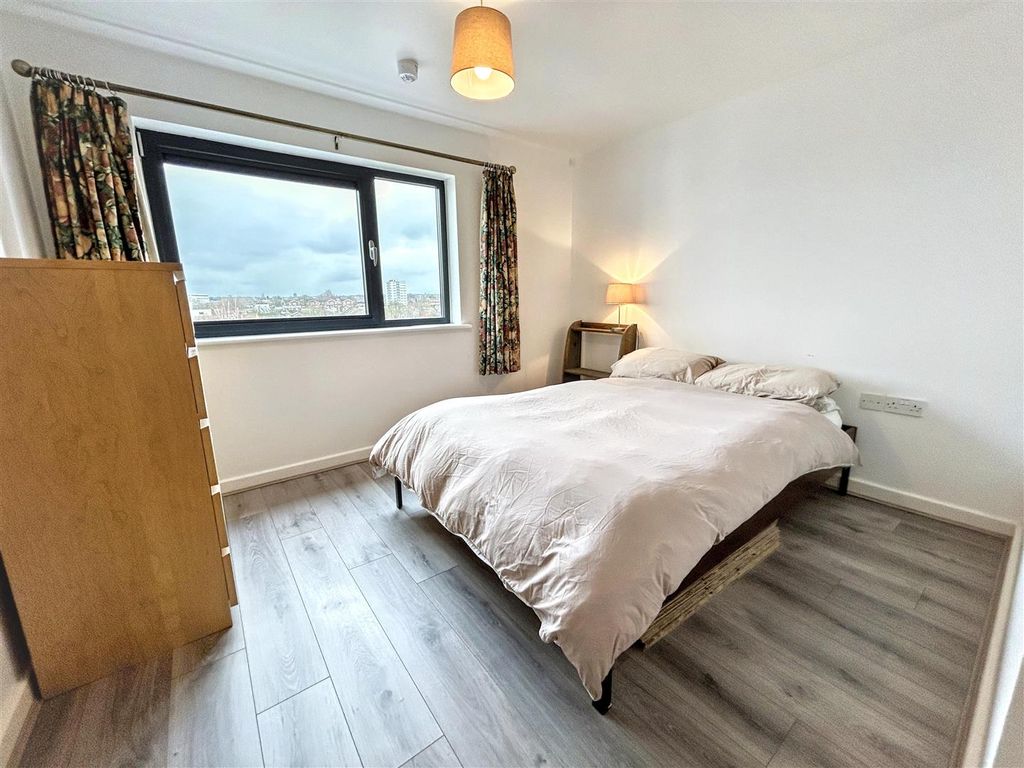 Property photo 3 of 11 Bedroom One