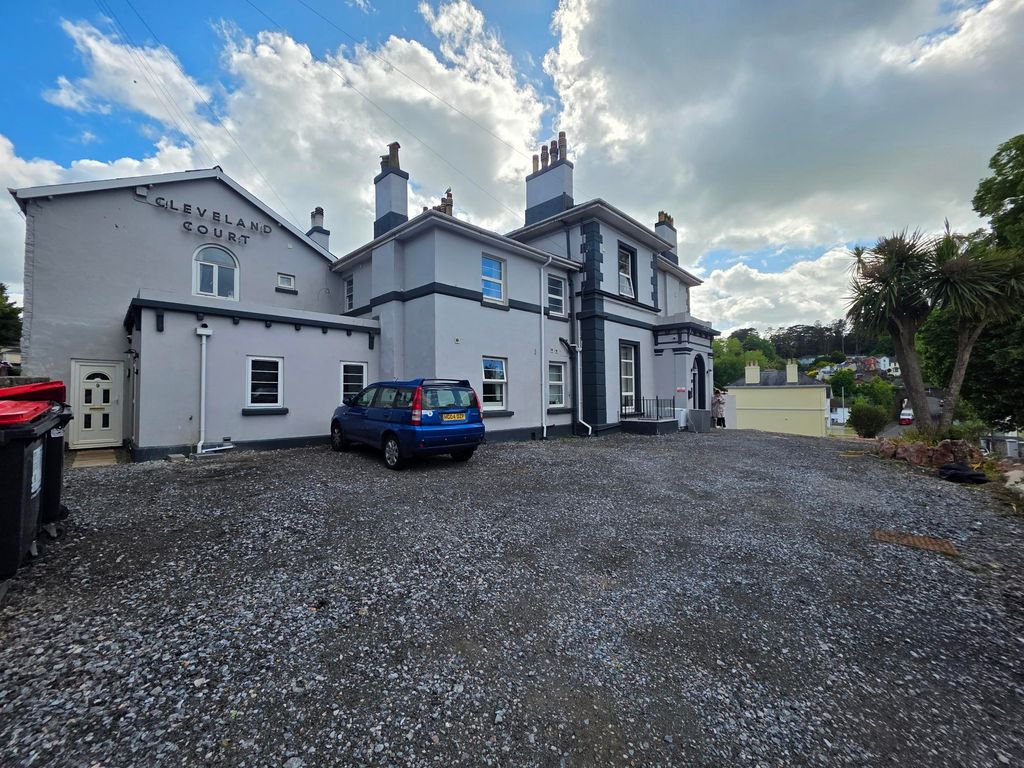Property photo 1 of 4
