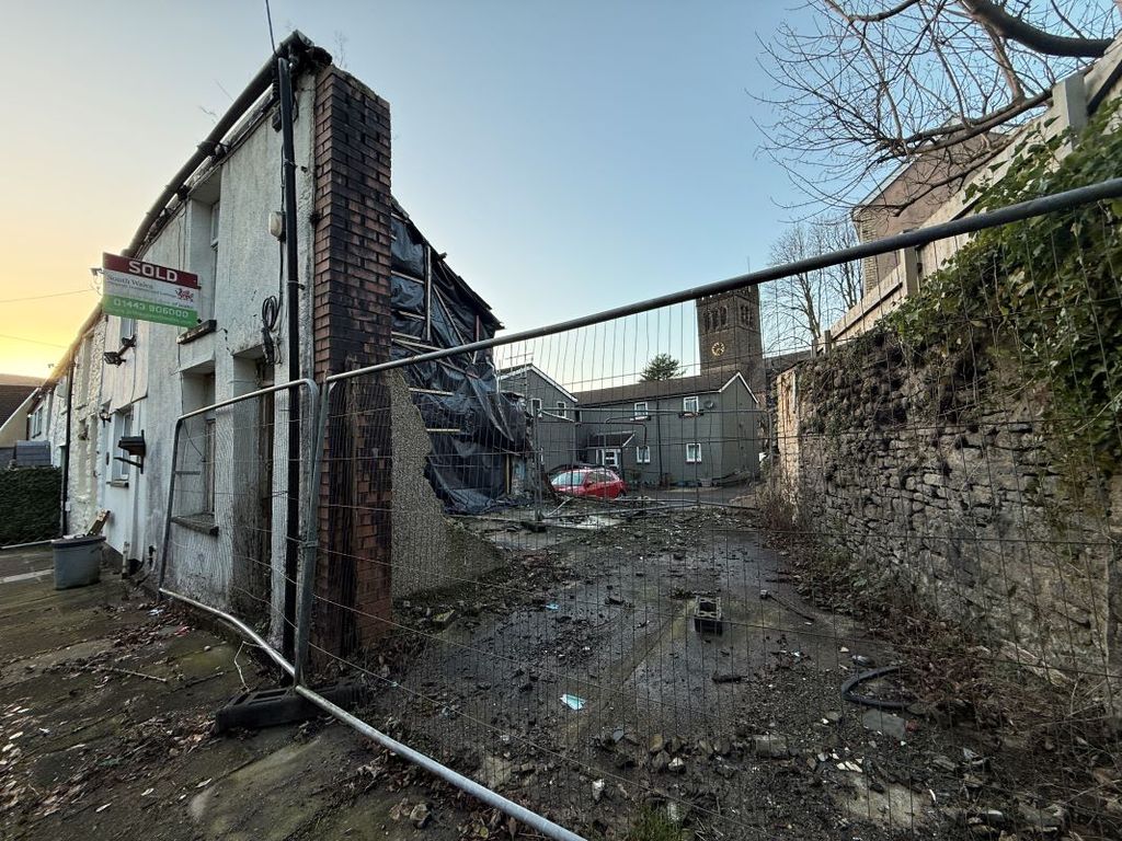 Property photo 1 of 17