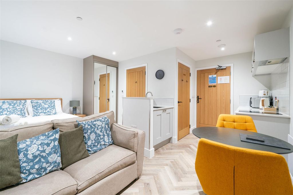 Property photo 2 of 21 Internal-3.Jpg