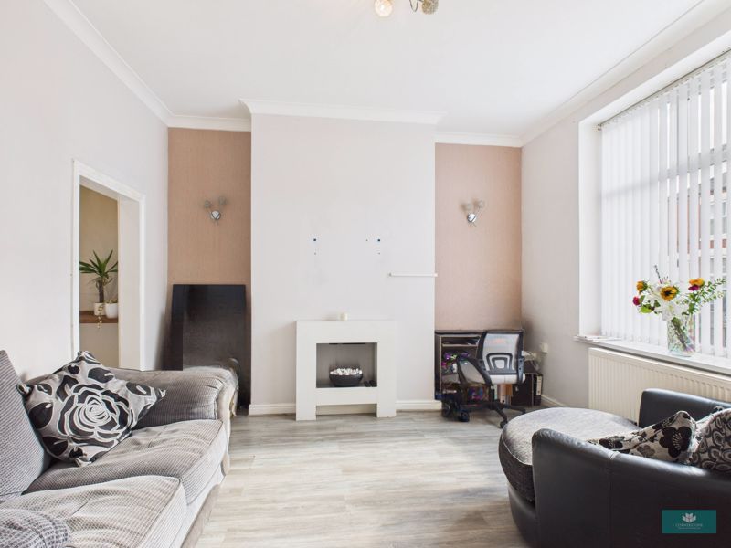 Property photo 3 of 16 Photo 9