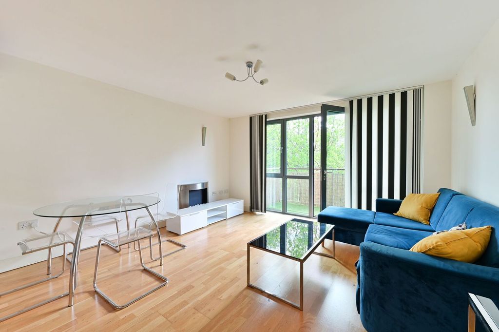 Property photo 1 of 6