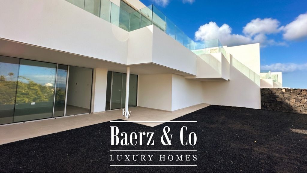 Property photo 2 of 25