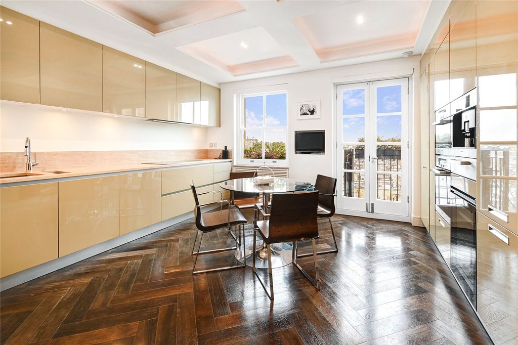 Property photo 2 of 17 Picture No. 09