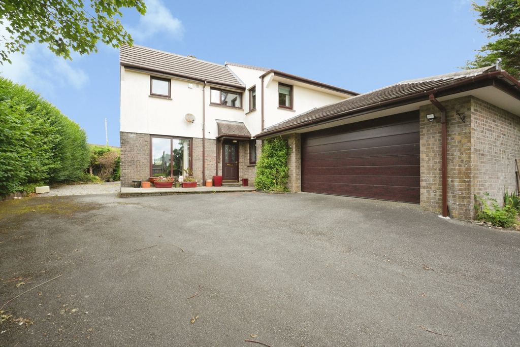 Property photo 1 of 17 Pbox-Img.Jpg