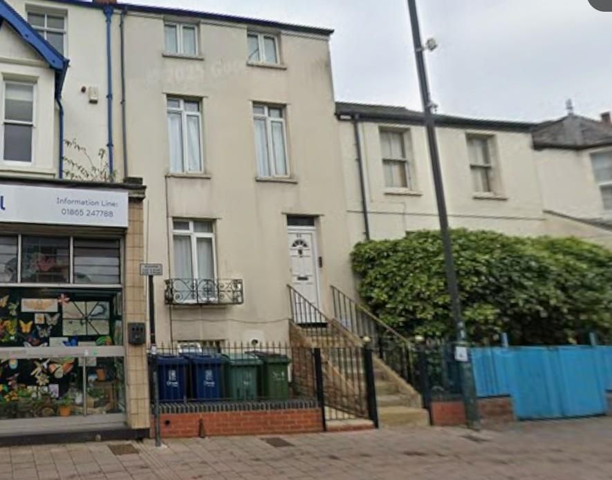 Property photo 1 of 3 Front