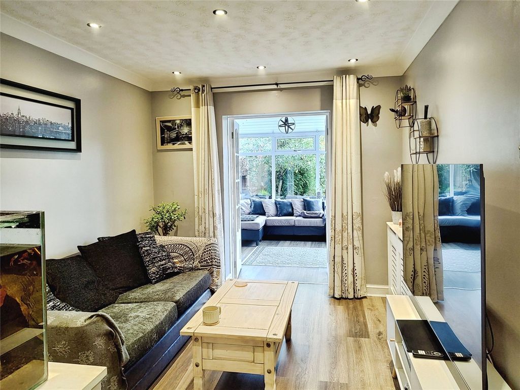 Property photo 3 of 16 Dining Room