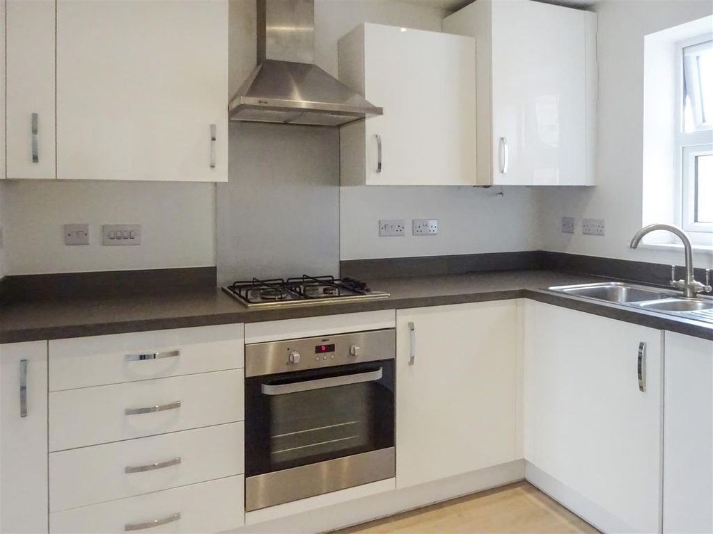 Property photo 2 of 15 Kitchen