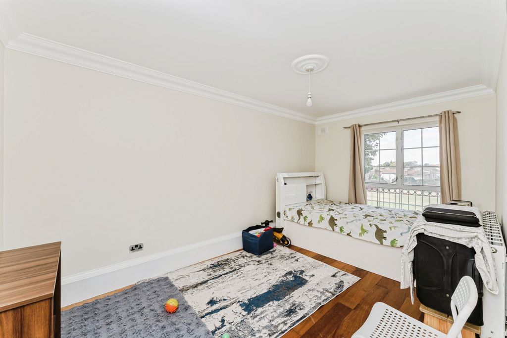 Property photo 2 of 10 1-6