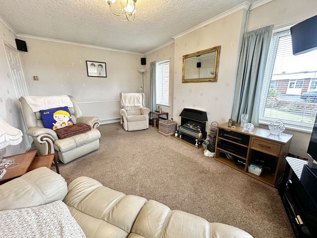Property photo 3 of 25