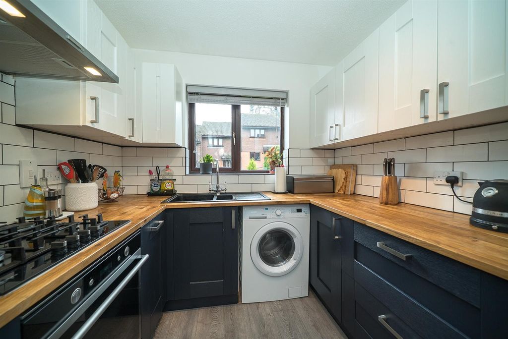 Property photo 3 of 14 4-The-Farthings-2011.Jpg