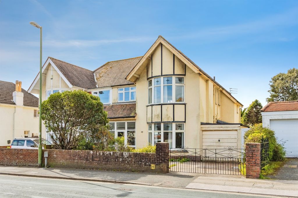 Property photo 1 of 26