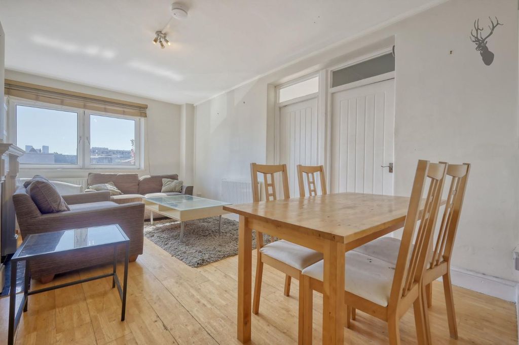 Property photo 3 of 12