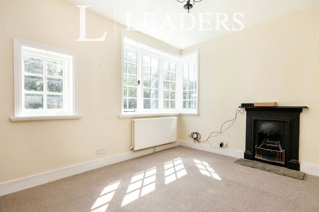 Property photo 3 of 10 6B1A9607