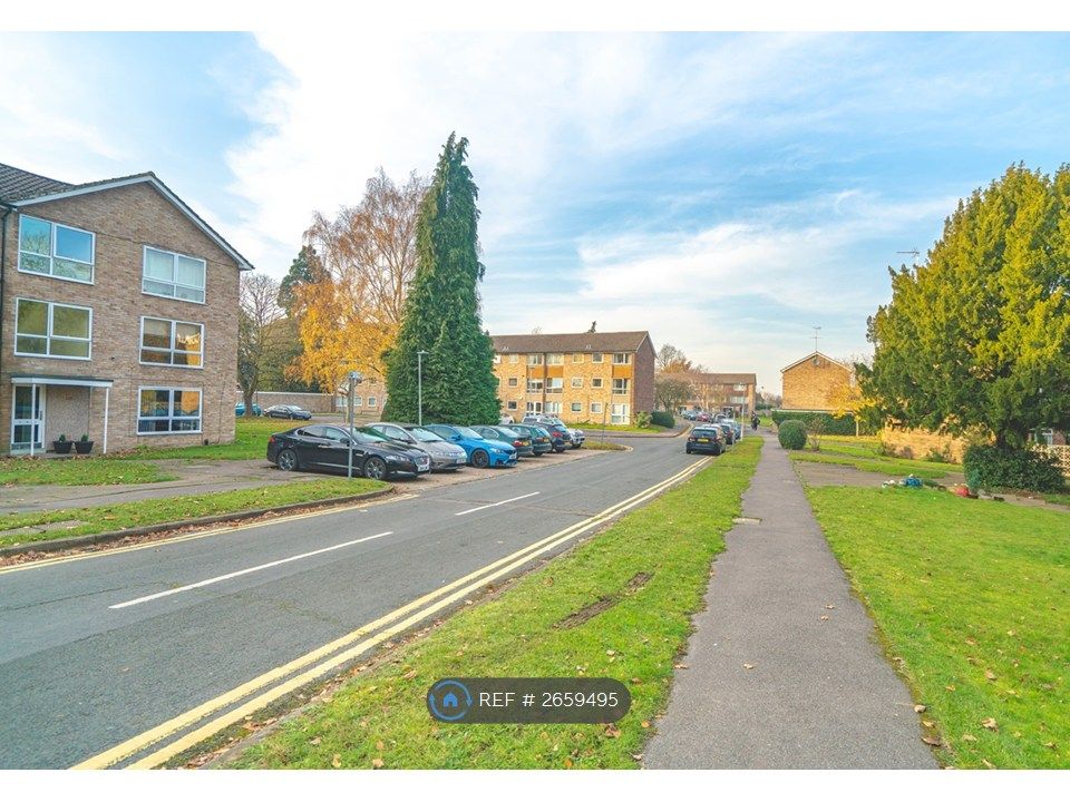 Property photo 2 of 14 Lima Court Private Resident Area