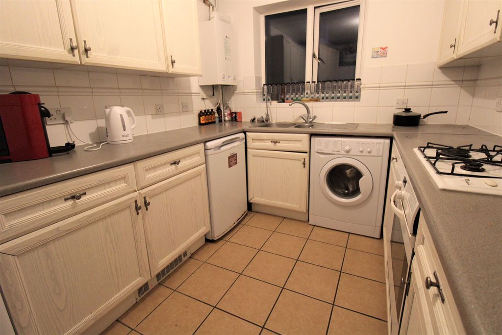 Property photo 2 of 13