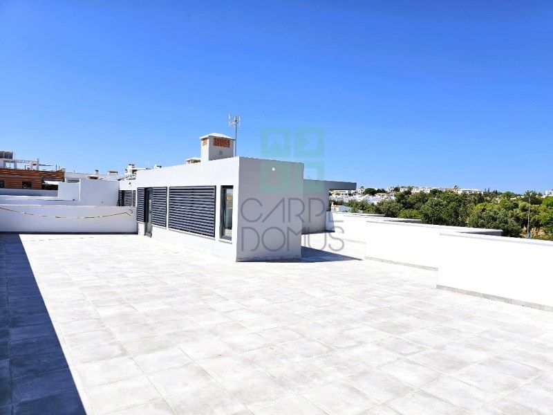 Property photo 1 of 33