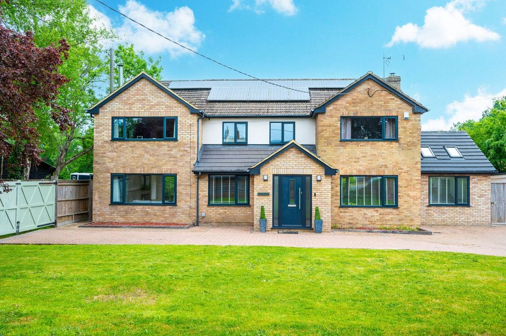 Property photo 2 of 33