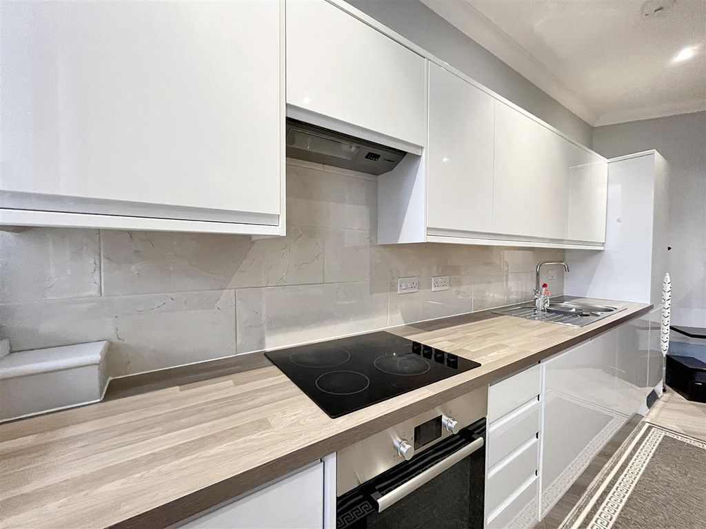 Property photo 3 of 11 Img_0606.Jpg