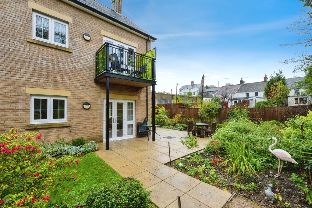 Property photo 1 of 17 Photo