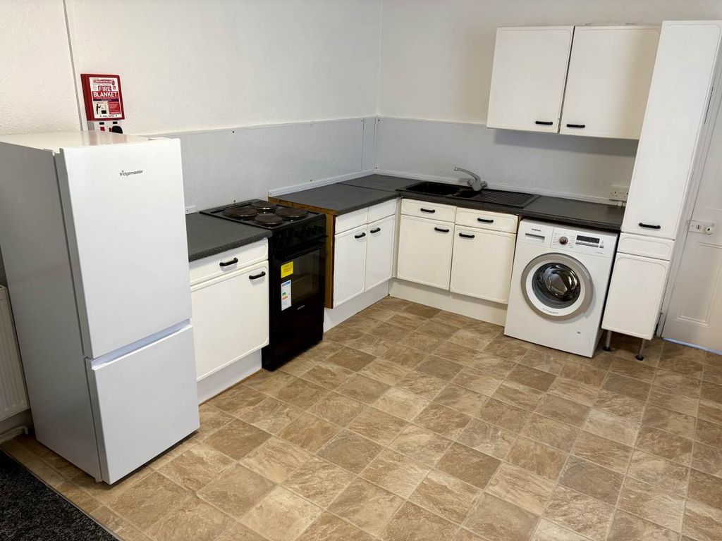 Property photo 2 of 12 Img_3891