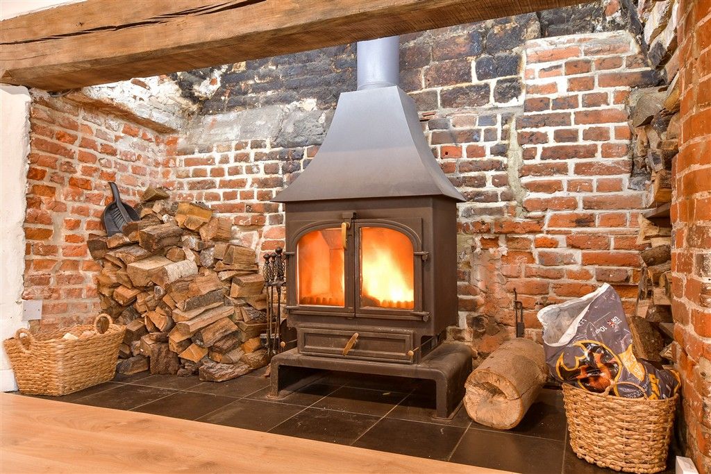 Property photo 1 of 12 Internal Feature