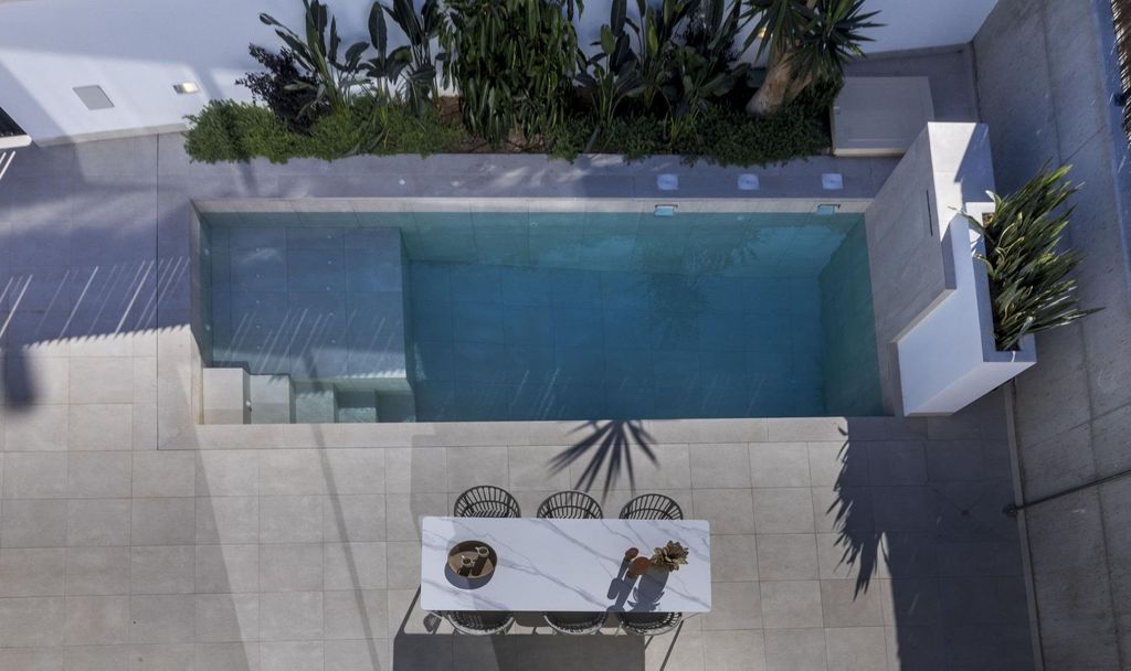 Property photo 3 of 29